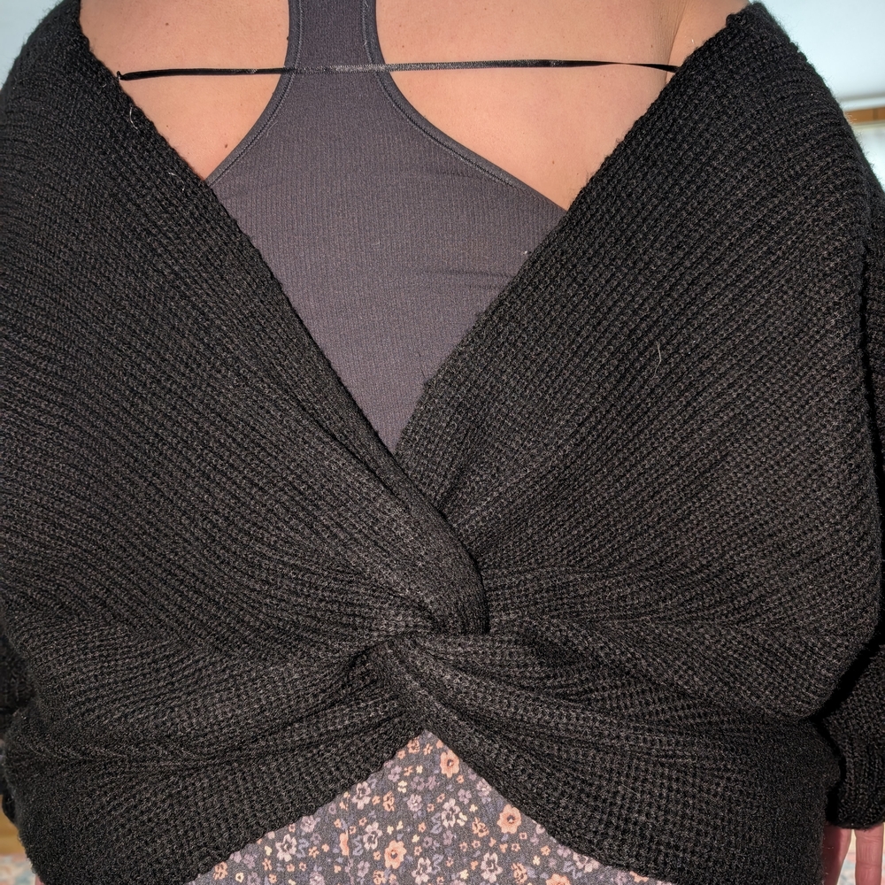 Black Off-the-Shoulder Sweater with Voluminous Sleeves - Picture 2 of 3